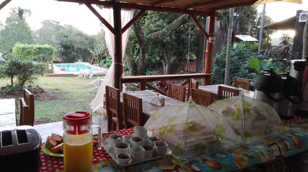 Hostel Y Posada Colibri Пуэрто-Игуасу Экстерьер фото